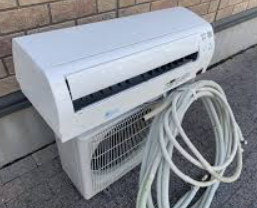 回収されたエアコン
